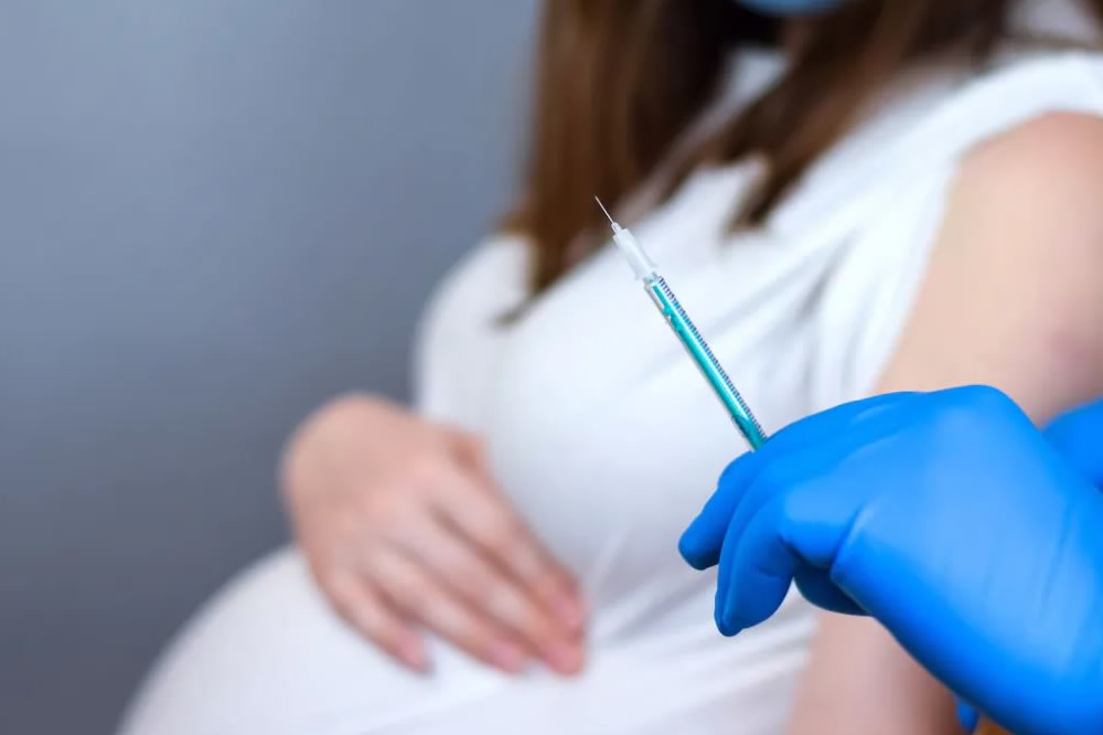 Il vaccino Covid sicuro durante la gravidanza?